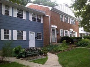 1205 Towne House Vlg, Hauppauge, NY 11749
