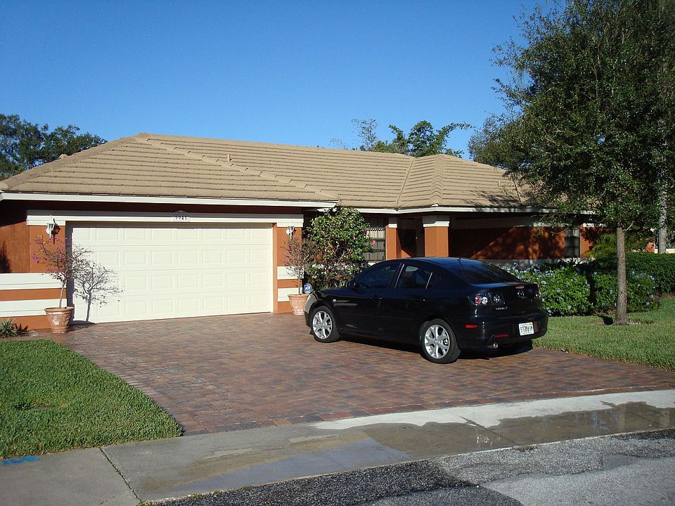2nd image of 9941 SW 23rd St