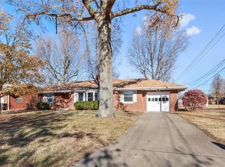 5503 La Motte Ln, Godfrey, IL 62035