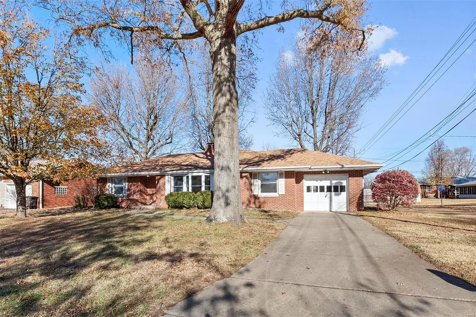 5503 La Motte Ln photo 1