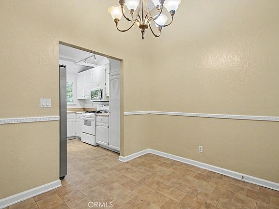 5th image of 21019 Gresham St APT 22