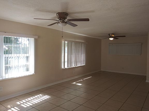 3rd image of 4006 Wyoming Ave