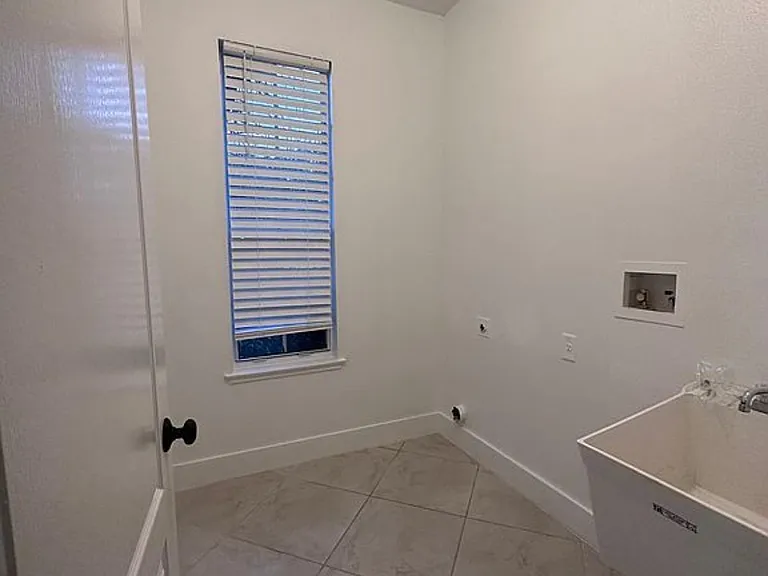 14015 Deep Lake Dr — Photo 11