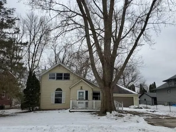 211 Olive St, West Concord, MN 55985