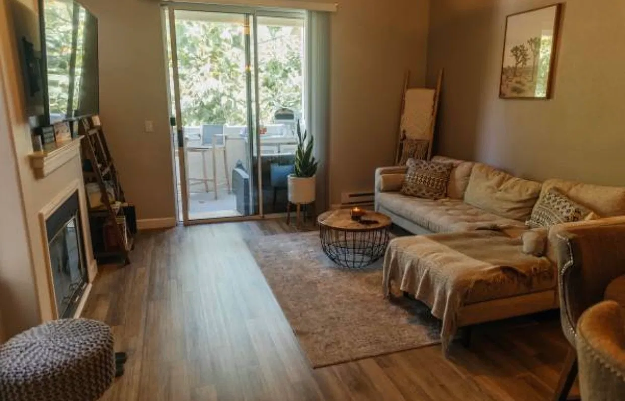 2 bed, 1076 sqft, $3,800 — Photo 4