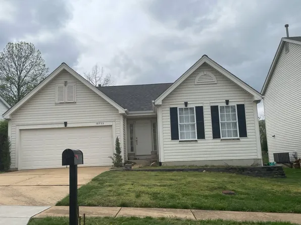 16755 Hickory Crest Dr, Ballwin, MO 63011