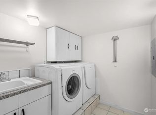 2126 N 87th St, Seattle, WA 98103