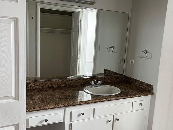 5th image of 40 Nieto Ave APT 21