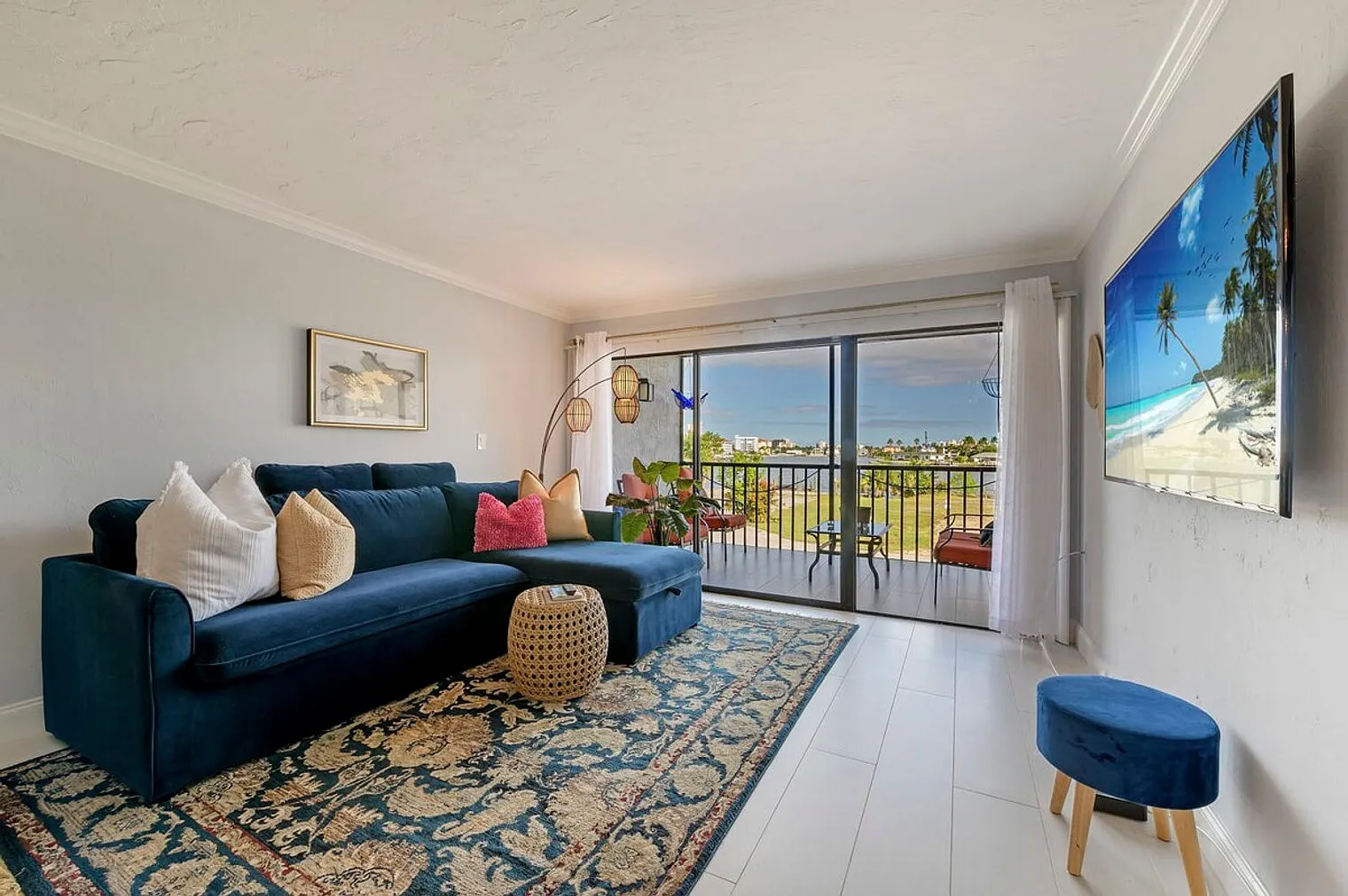 1 bed, 1.0 bath, 592 sqft, $4,076 — Photo 1