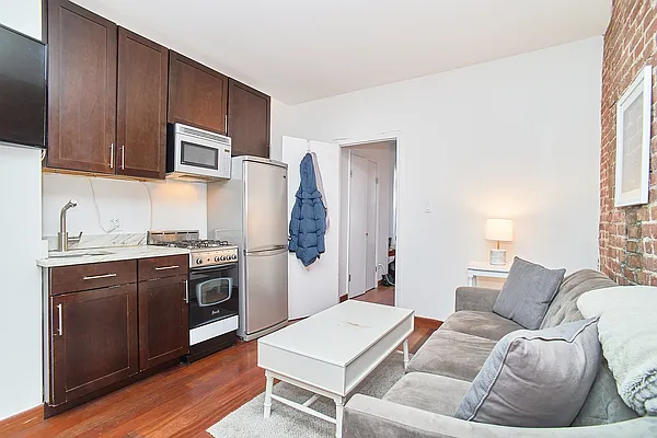 Rented by Keller Williams NYC | media 23