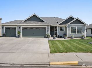 906 3rd Avenue NE, Quincy, WA 98848