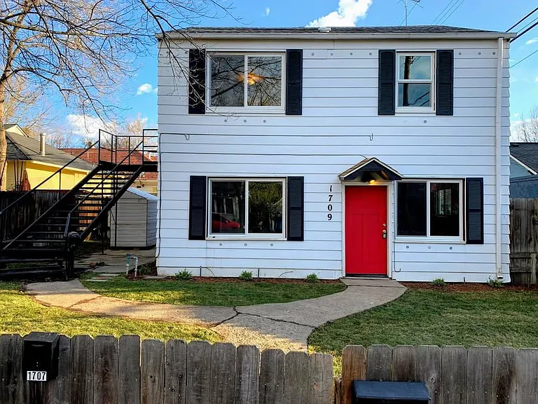1707 W Lemp St — Photo 1