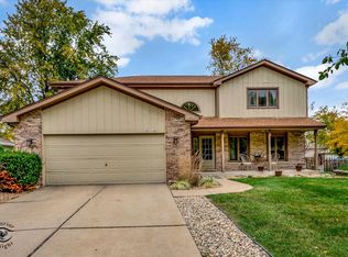 11012 Granite Dr, Mokena, IL 60448