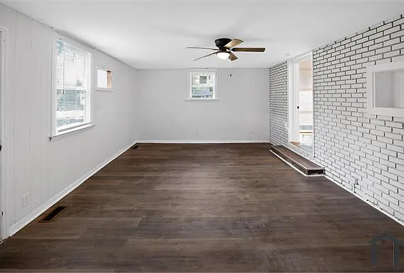 1929 W Oakland Ave — Photo 14