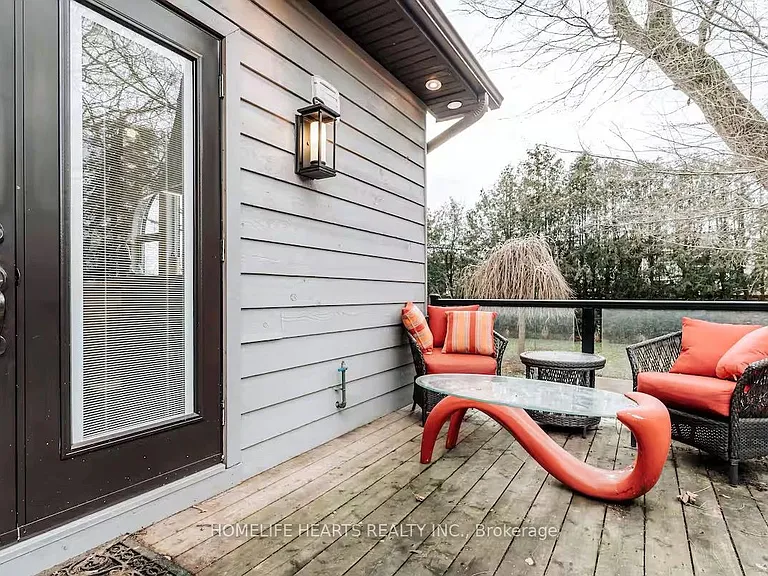 730 Drury Ln — Photo 33