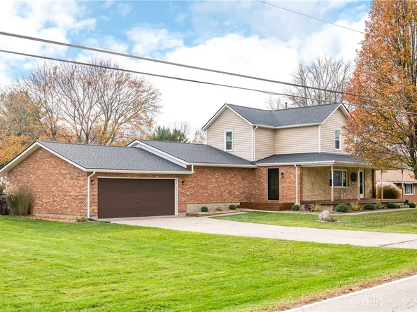 870 Michaels Rd, Tipp City, OH 45371