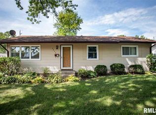 2622 Holly Dr, Bettendorf, IA