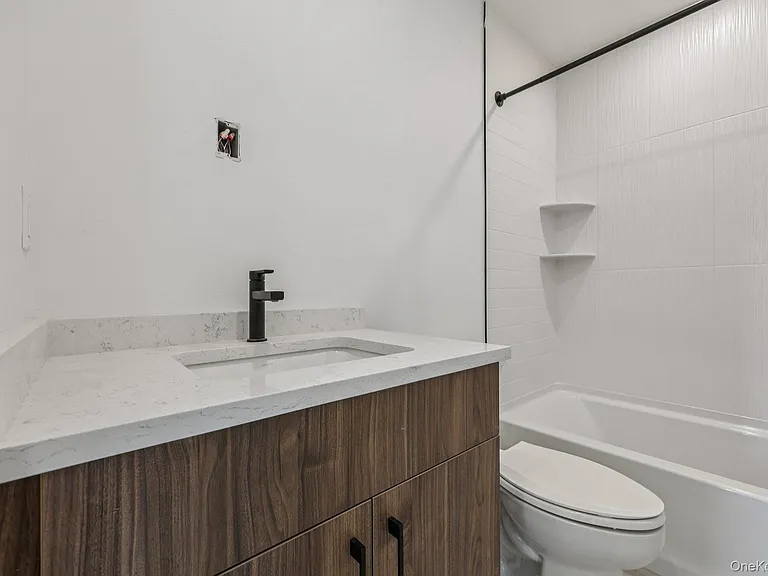 325 Manville #201 — Photo 22