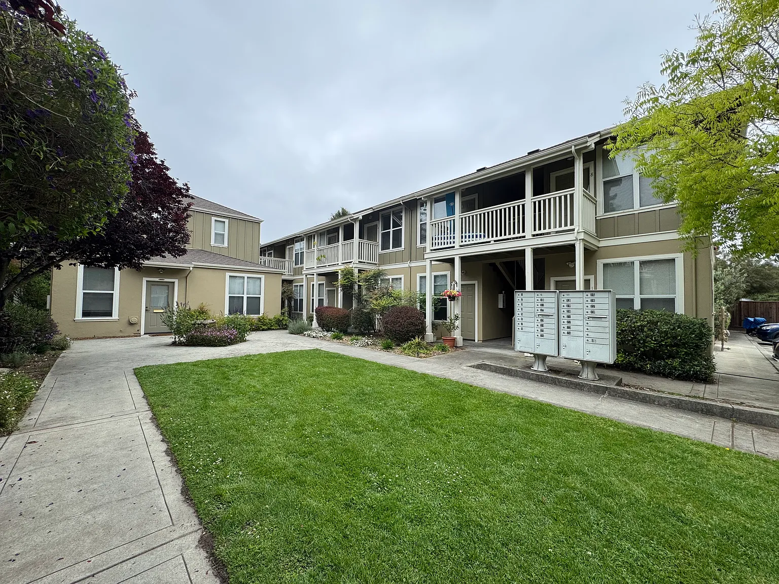 Pogonip Terrace Apartments — Photo 3