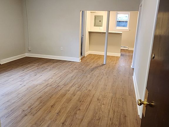 4th image of 69 Chiswick Rd APT 2