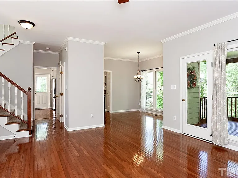 107 Thensia Ct — Photo 5