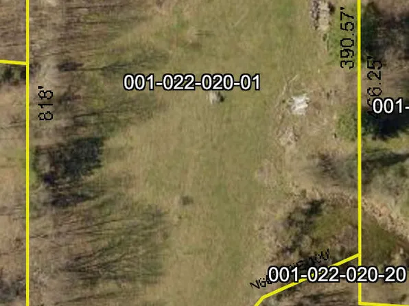 4 W Howard City Edmore Rd, Six Lakes, MI 48886