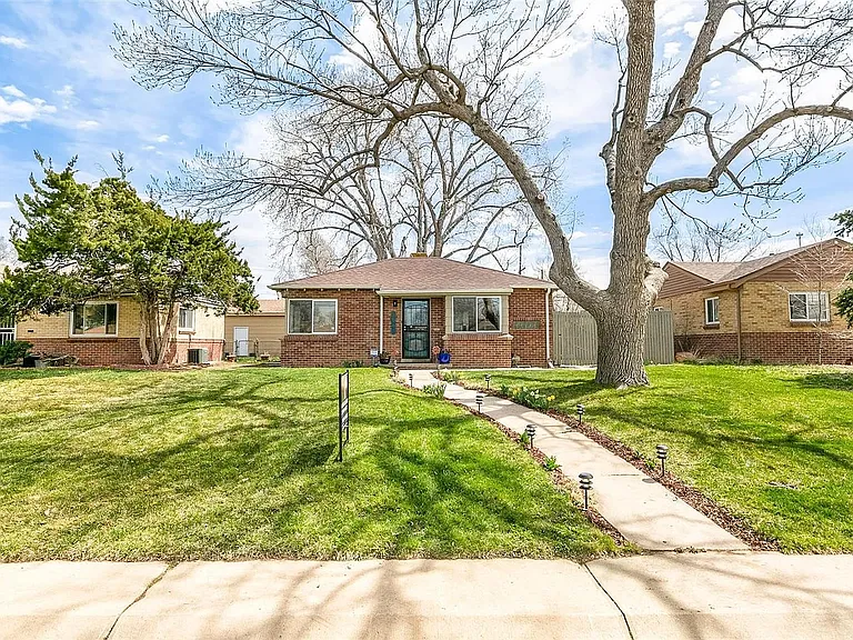 3564 Magnolia St — Photo 2
