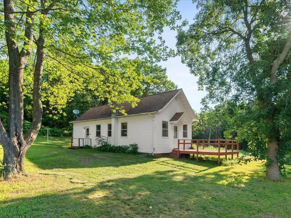 N6413 906th St, Elk Mound, WI 54739