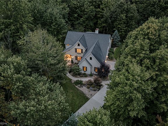 4th image of 7734 Bainbridge Rd