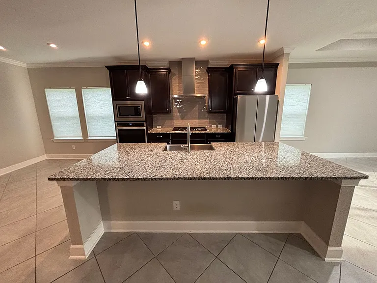 212 Willow Creek Ct — Photo 15