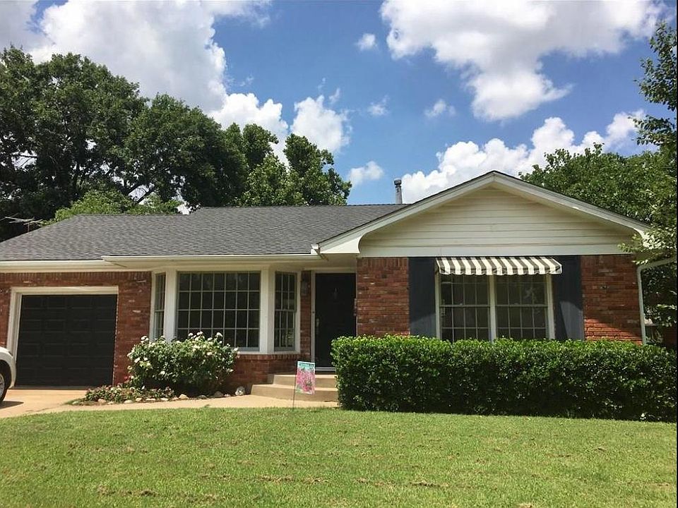 1st image of 2621 Carlton Way