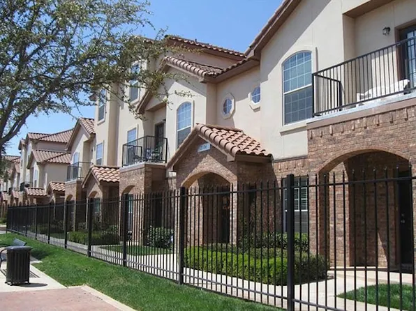 2106 Main St, Lubbock, TX