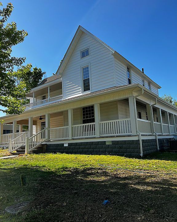 303 Broad St, Greenfield, TN 38230 Zillow