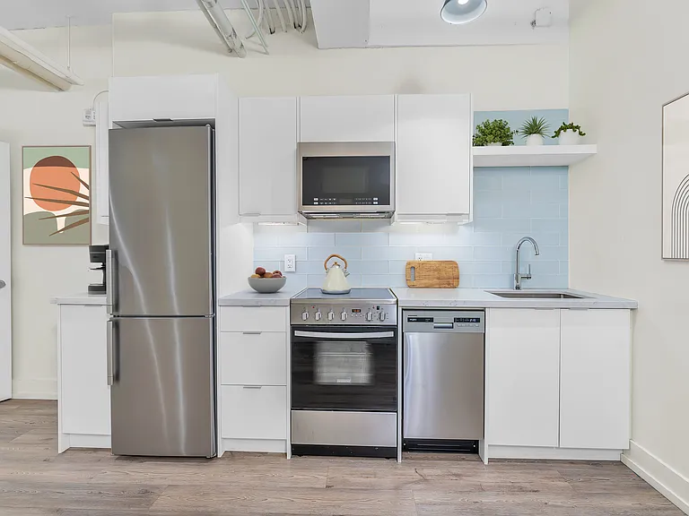 245 Logan Ave — Photo 6