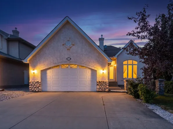 1462 Loewen Ct NW, Edmonton, AB T6R 2Y1