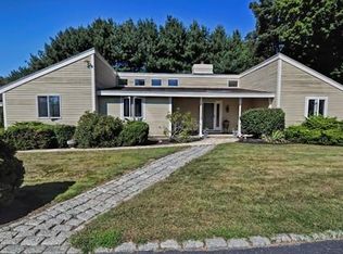 15 Boardman Ln, South Hamilton, MA 01982