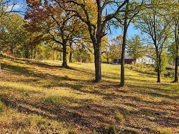 4th image of 1 Hickory Bluff Rd