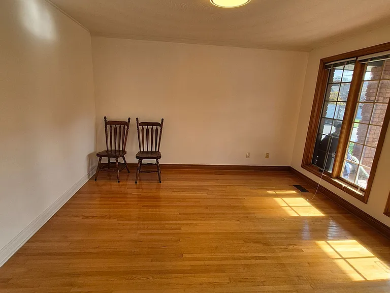 256 Cocksfield Ave #4 — Photo 5
