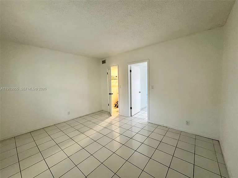 4140 Woodside Dr #107 — Photo 16