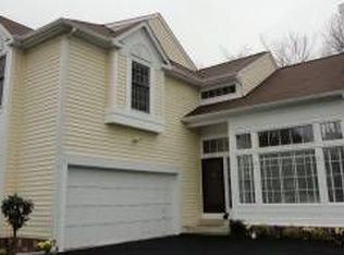 6526 Palisades Dr, Centreville, VA 20121