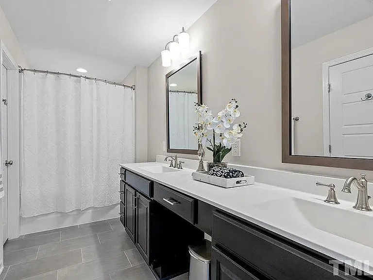 1188 Russet Ln — Photo 4