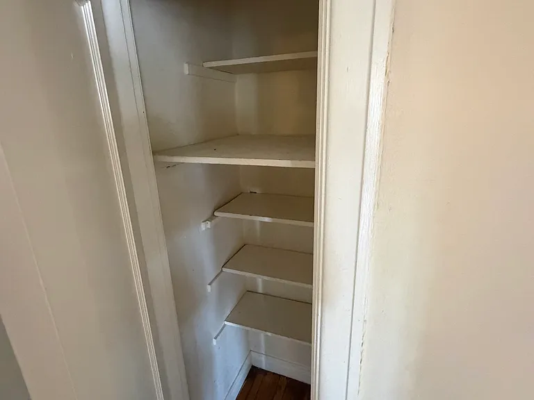 1143 McKinley Ave #18 — Photo 9