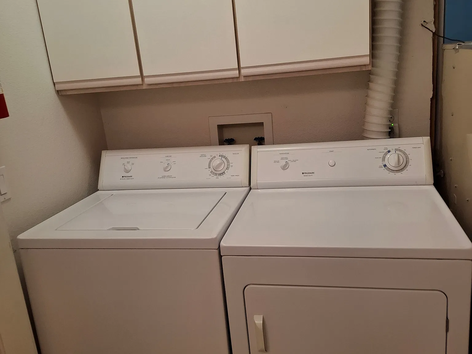 2 bed, 900 sqft, $1,425 — Photo 4