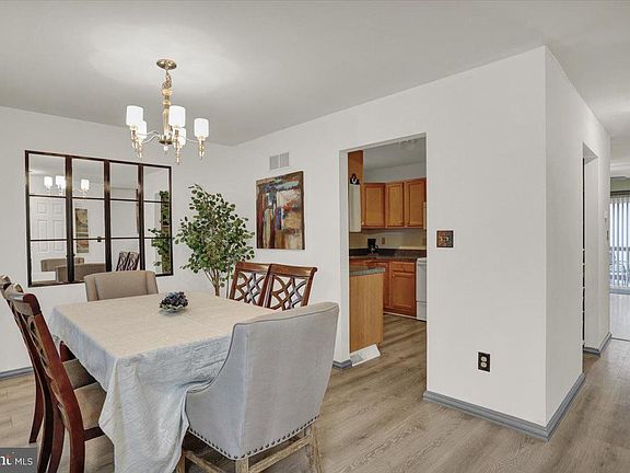 3rd image of 107 Peach St #L-0004