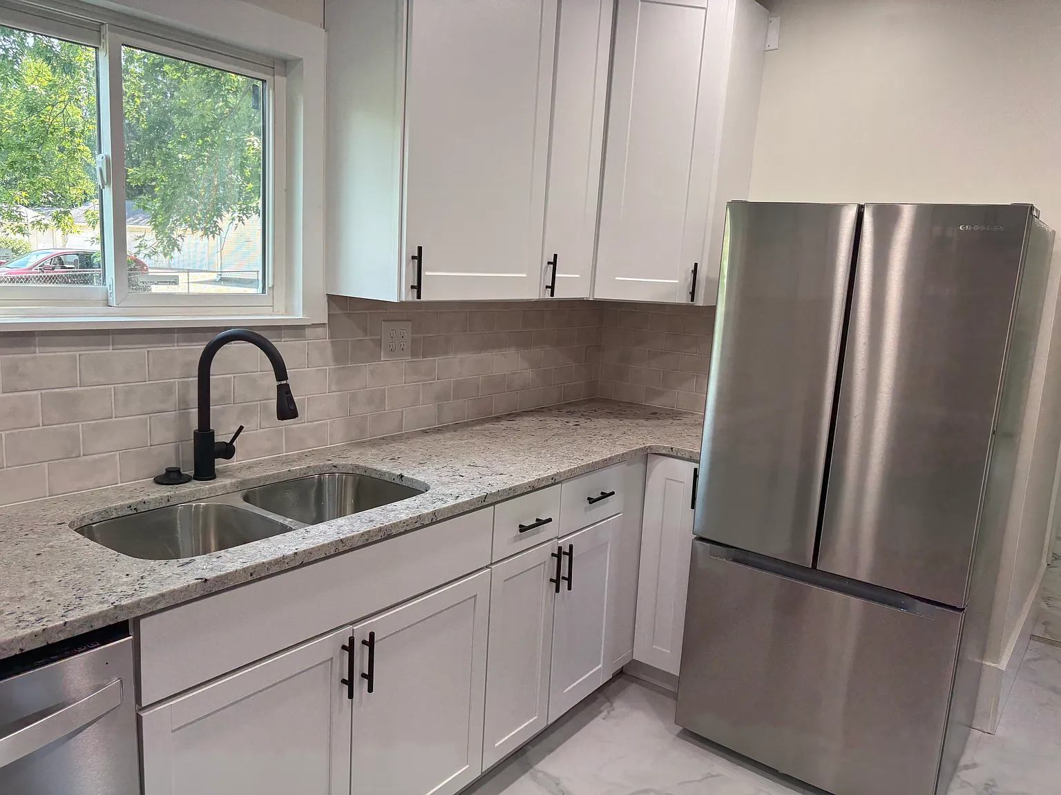 4 bed, 1968 sqft, $2,450 — Photo 4