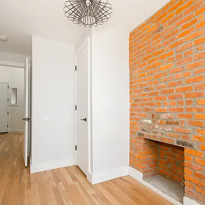 Rented by Nooklyn NYC LLC | media 46