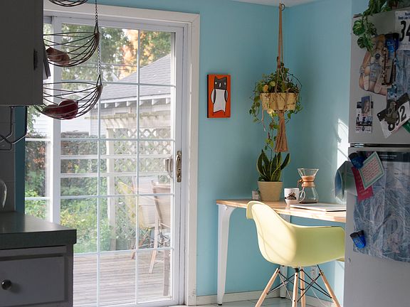 Breakfast nook/office.