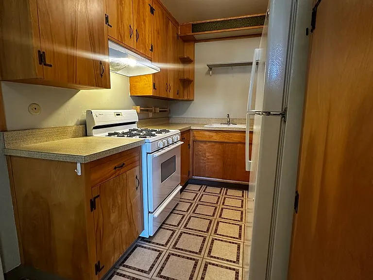 2688-2690 Filbert St #847R — Photo 7