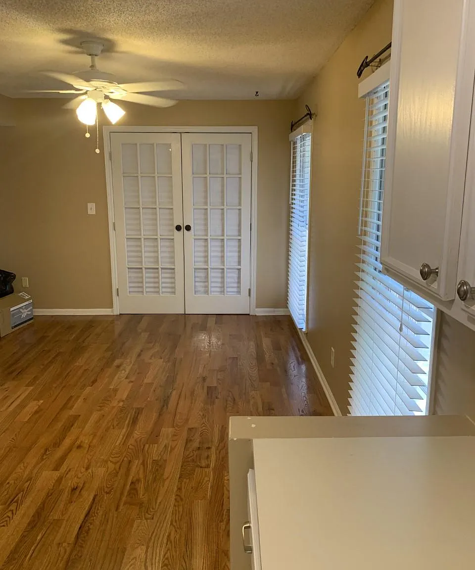2 bed, 1047 sqft, $1,550 — Photo 2