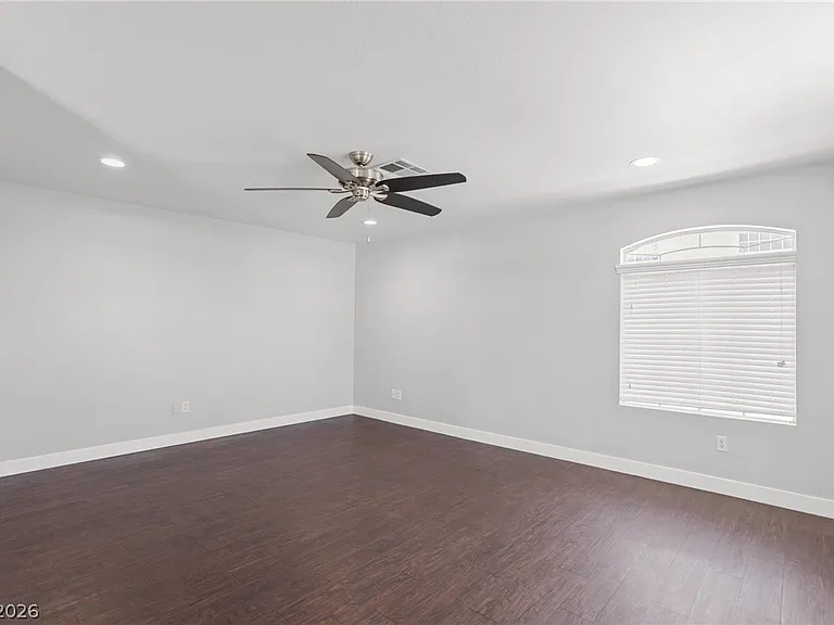 3910 Starfield Ln — Photo 6